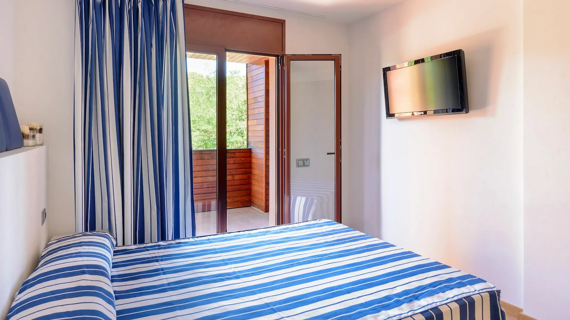 Apartment Apartamentos Tossa Dreams Tossa de Mar Spain